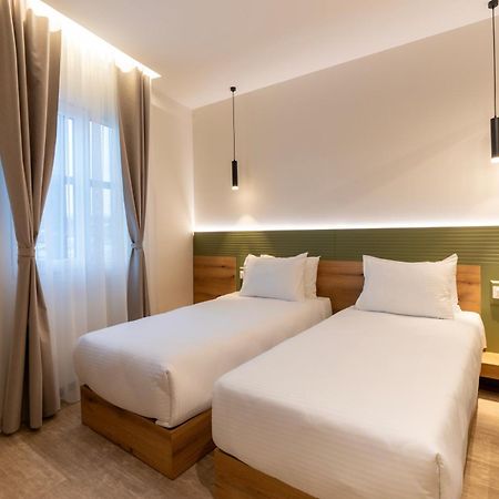 Star Hill Hotel Pristina Kültér fotó