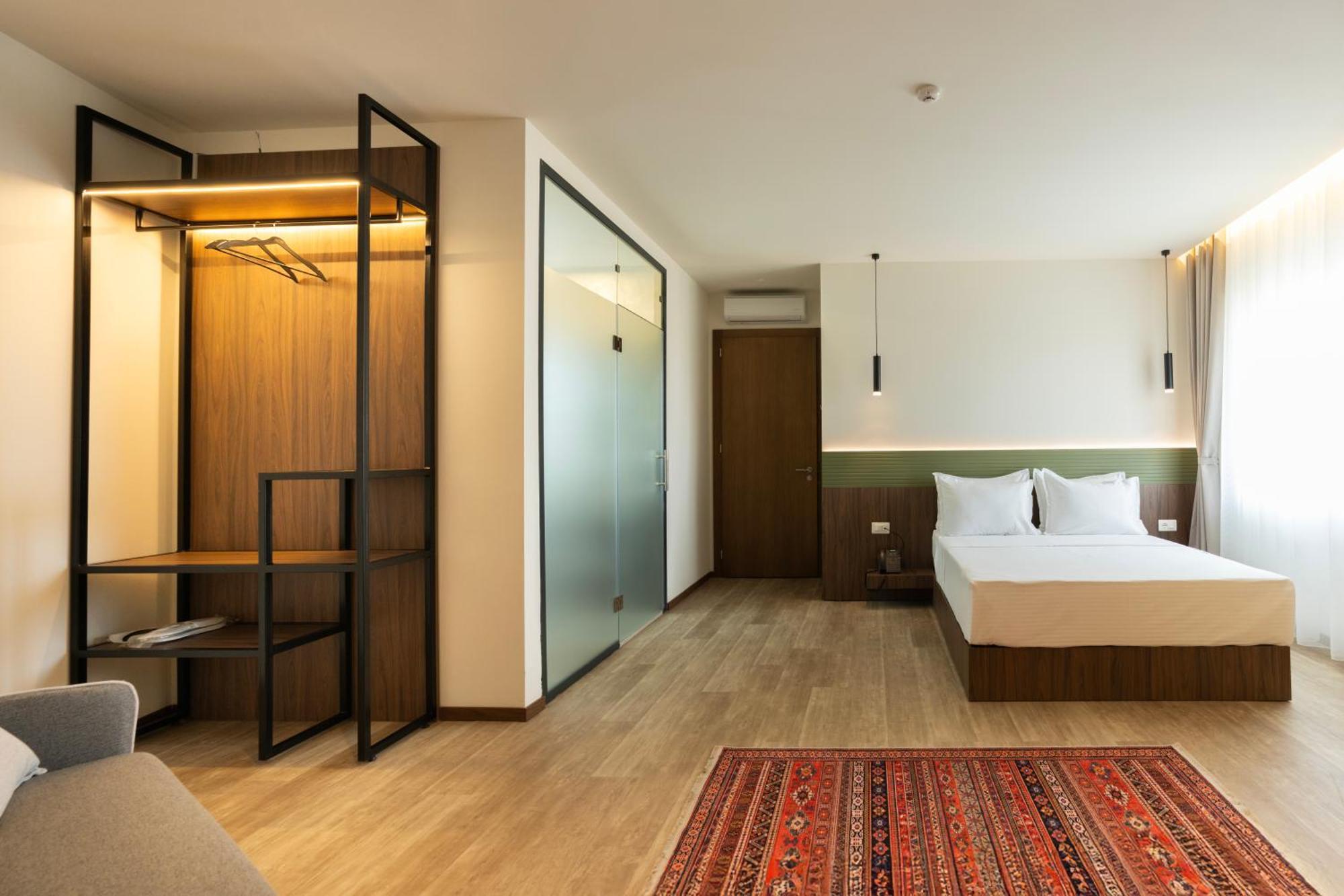 Star Hill Hotel Pristina Kültér fotó