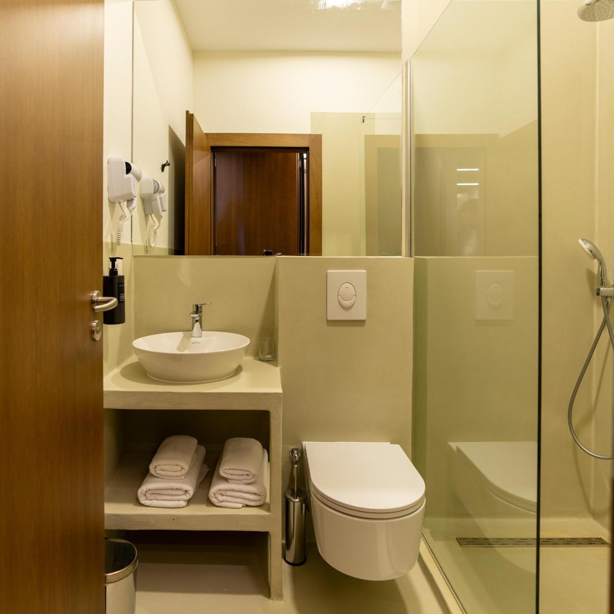 Star Hill Hotel Pristina Kültér fotó