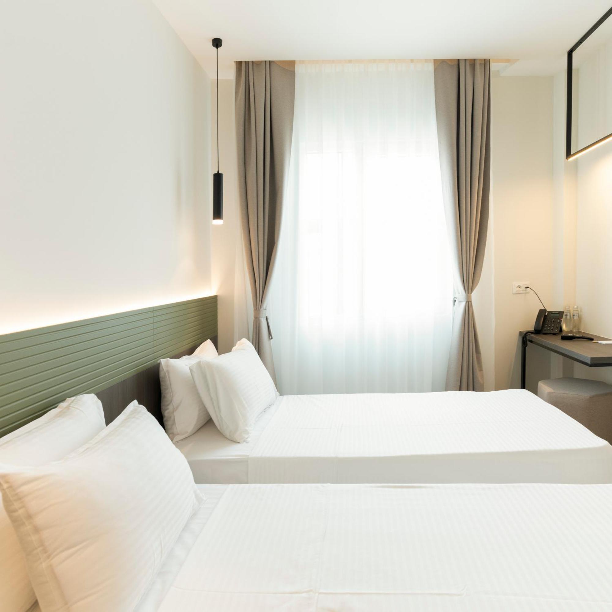 Star Hill Hotel Pristina Kültér fotó