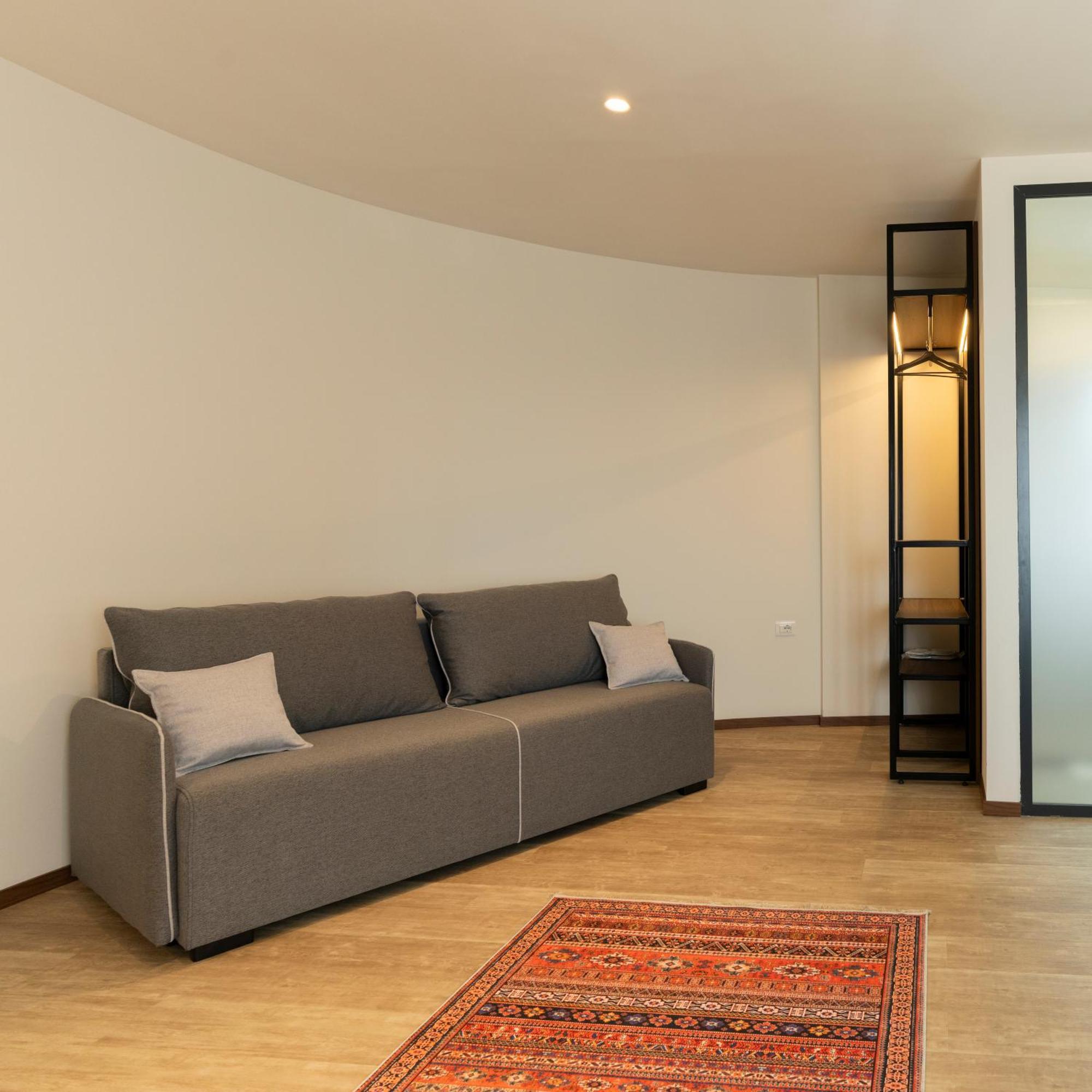 Star Hill Hotel Pristina Kültér fotó