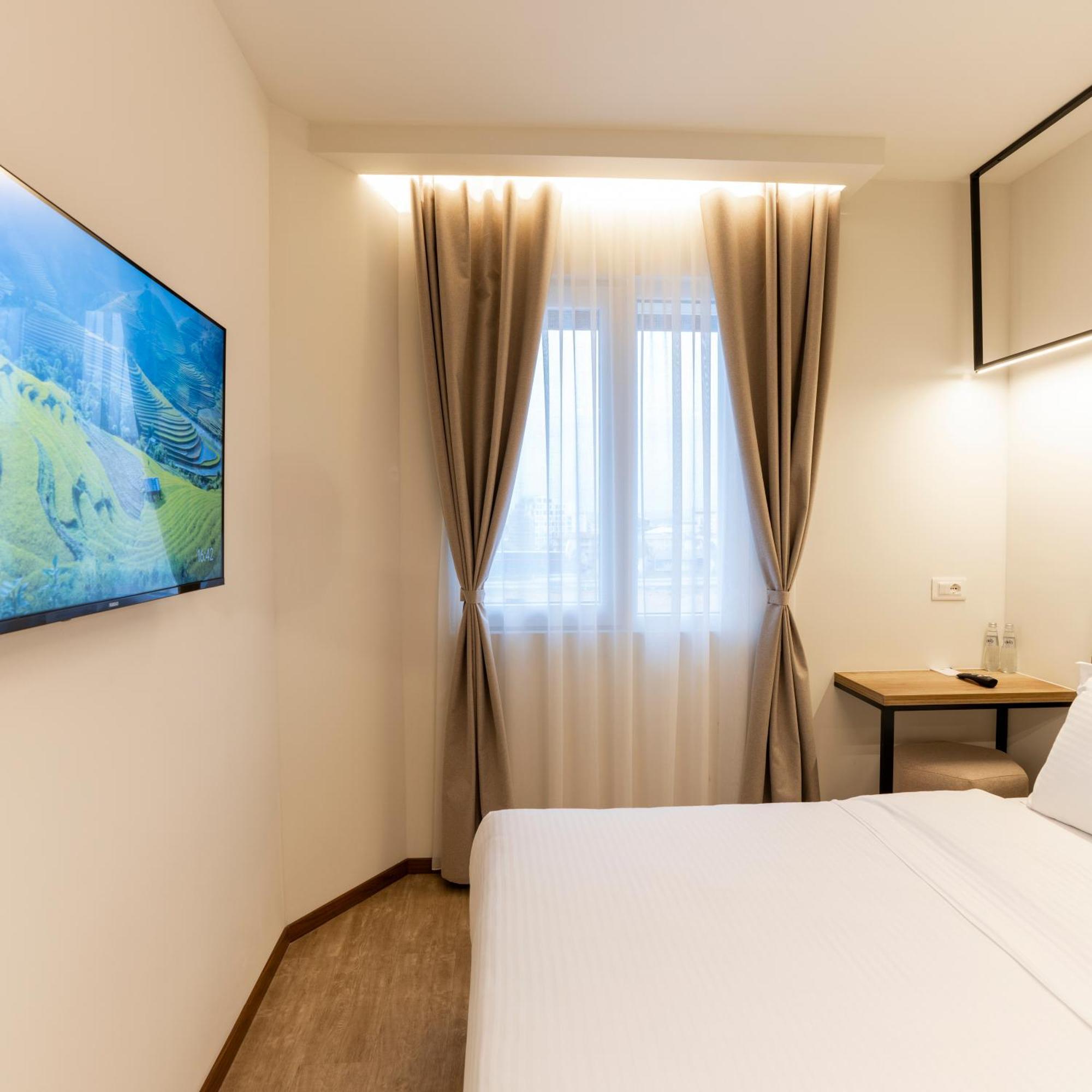 Star Hill Hotel Pristina Kültér fotó
