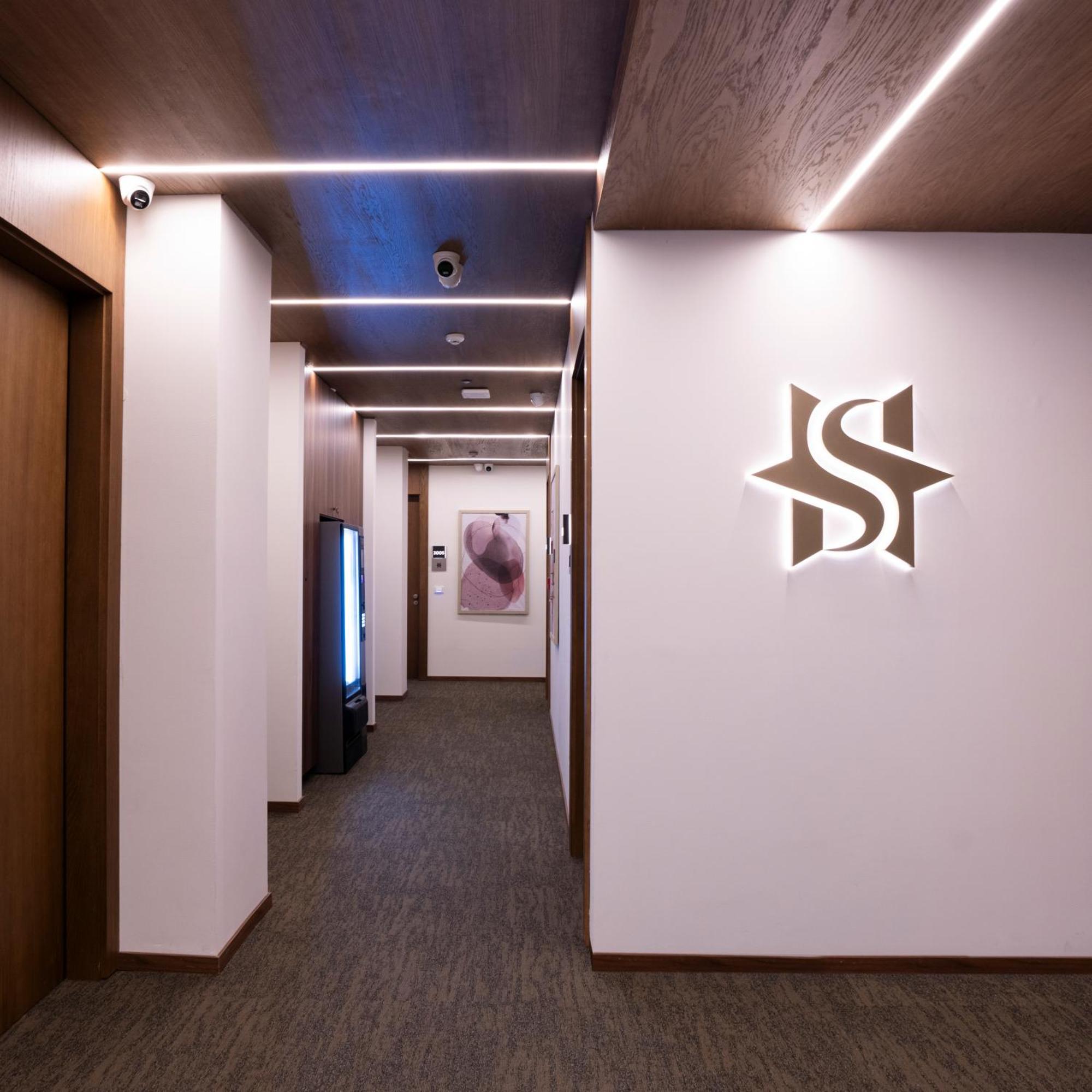 Star Hill Hotel Pristina Kültér fotó