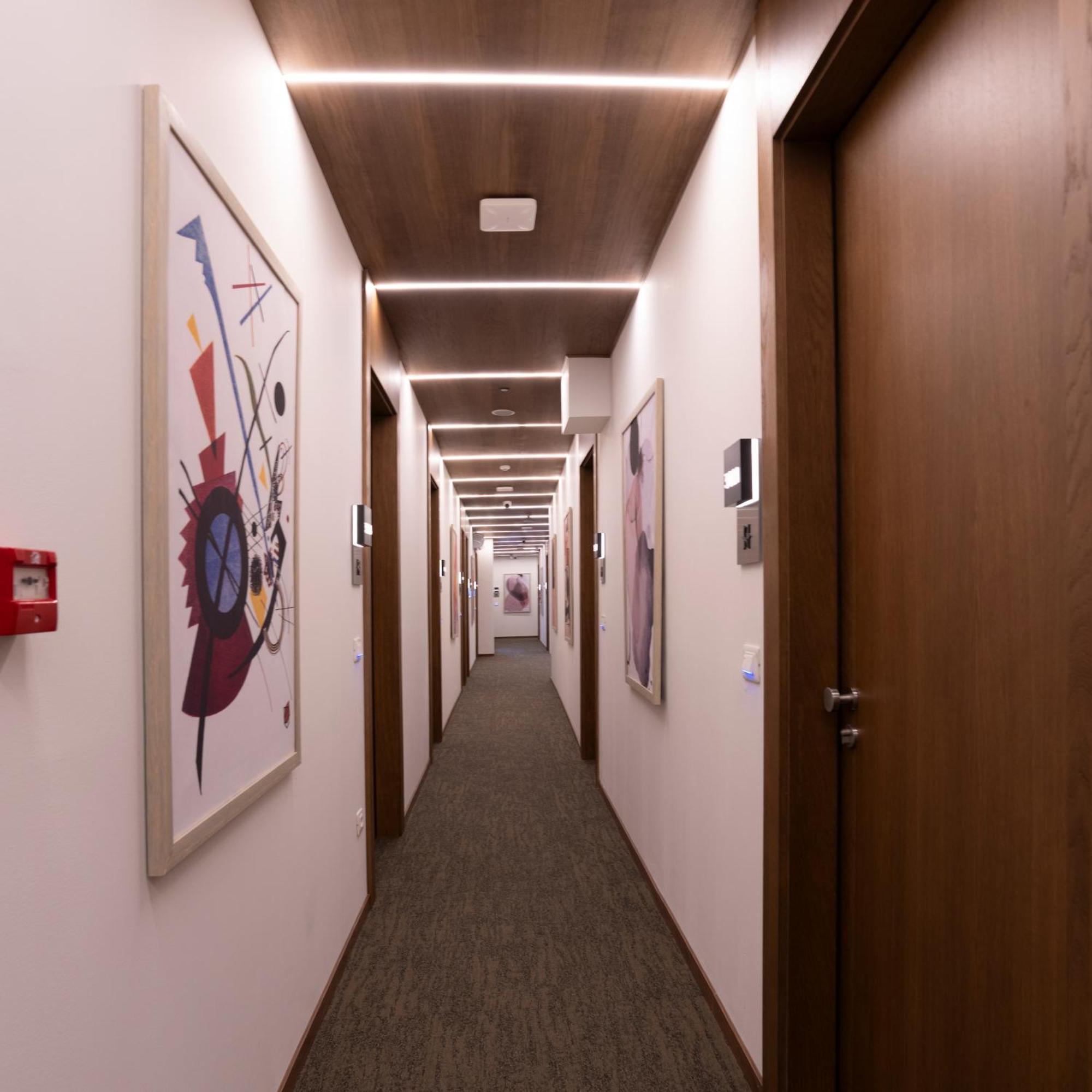 Star Hill Hotel Pristina Kültér fotó