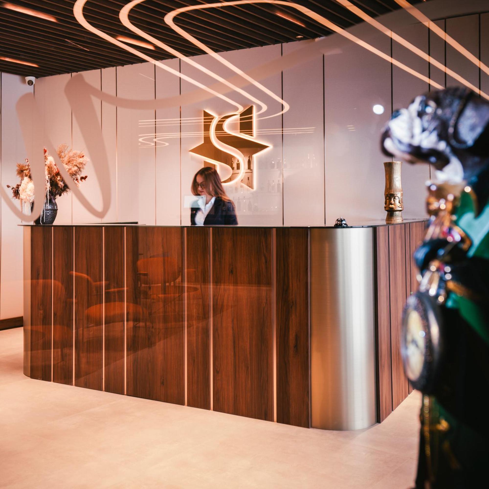 Star Hill Hotel Pristina Kültér fotó